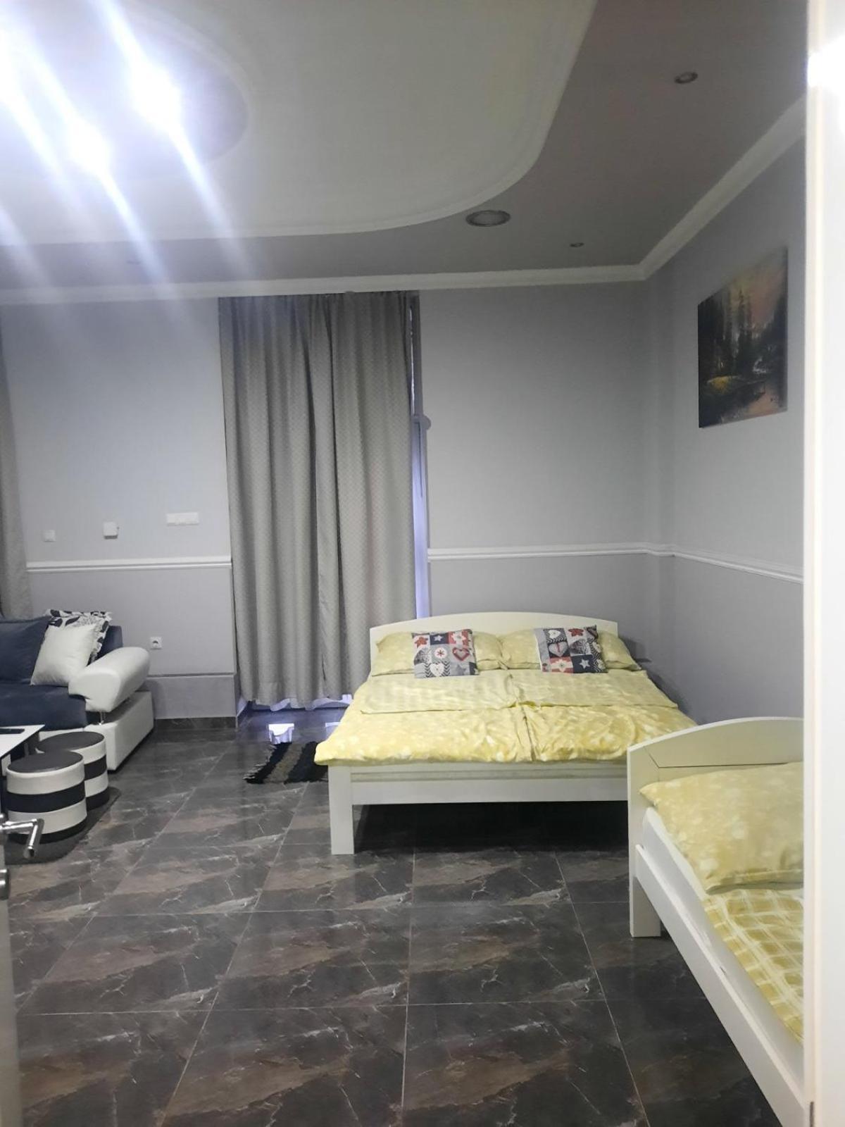 Apartments Royal Menex Пожареваць Номер фото