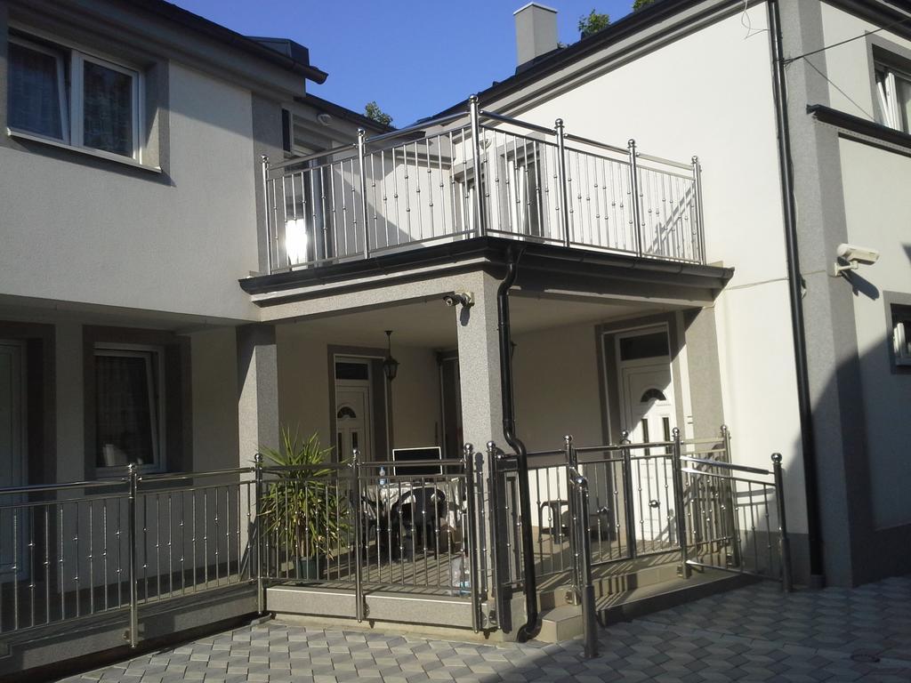 Apartments Royal Menex Пожареваць Номер фото