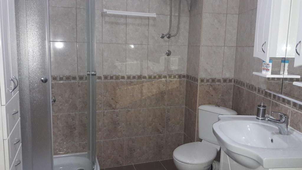Apartments Royal Menex Пожареваць Екстер'єр фото